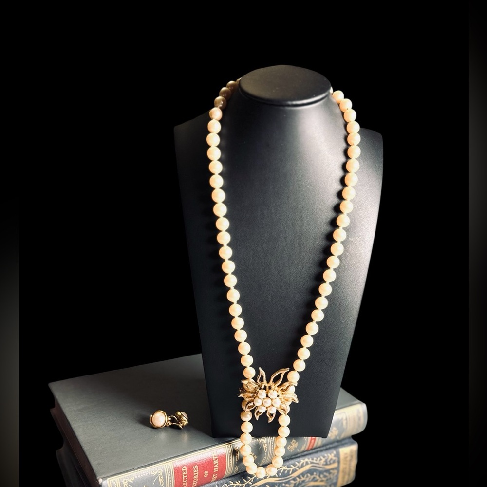 Vintage Pearl Necklace GSilver/ MONET Earrings/ a Matching Pearl Brooch/Set of 3